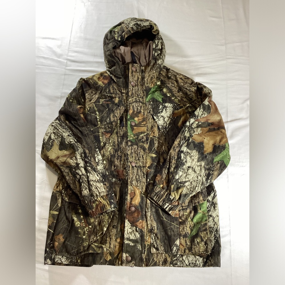 Cabela’s for kids full hooded mossy camo hunting coat size M